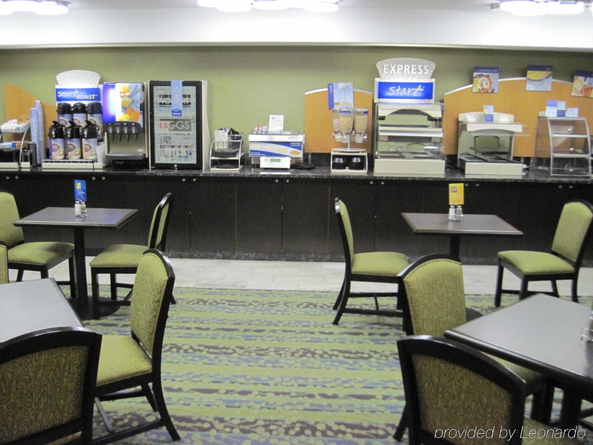 Holiday Inn Express Des Moines-At Drake University, An Ihg Hotel 외부 사진