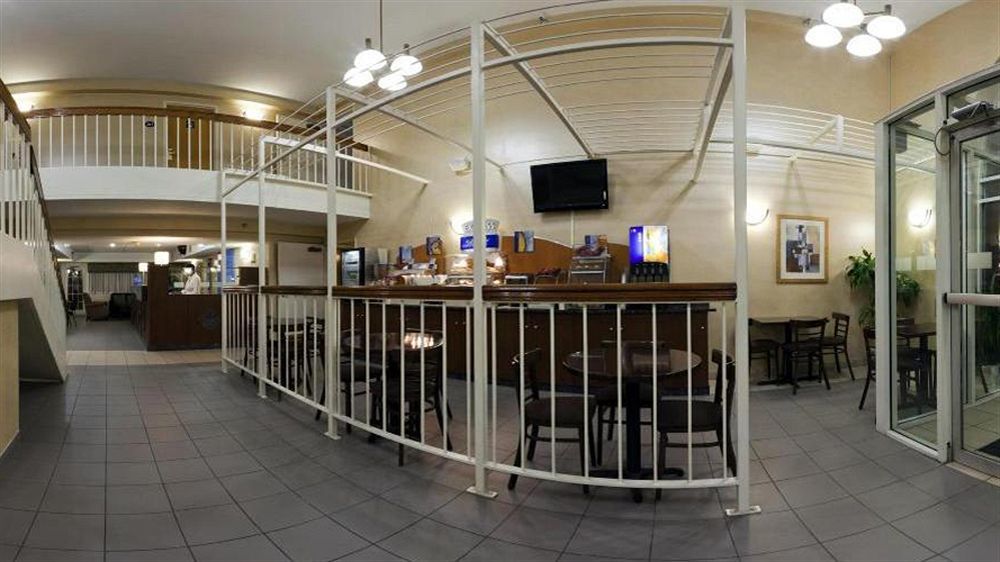 Holiday Inn Express Des Moines-At Drake University, An Ihg Hotel 외부 사진