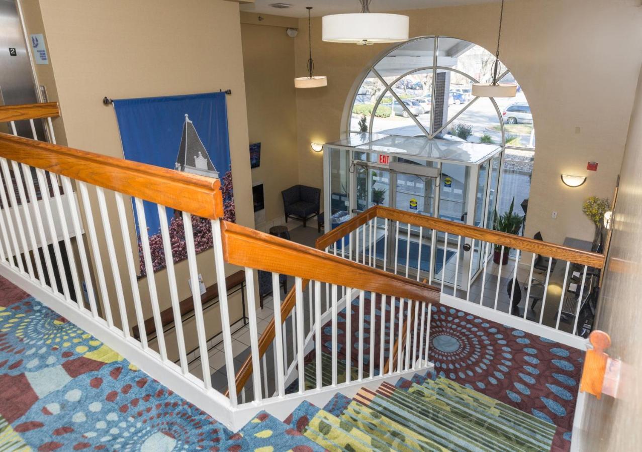 Holiday Inn Express Des Moines-At Drake University, An Ihg Hotel 외부 사진