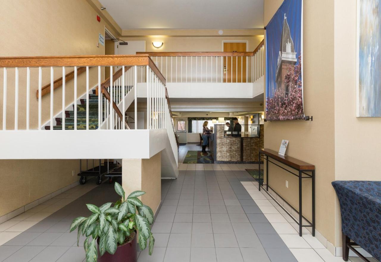 Holiday Inn Express Des Moines-At Drake University, An Ihg Hotel 외부 사진