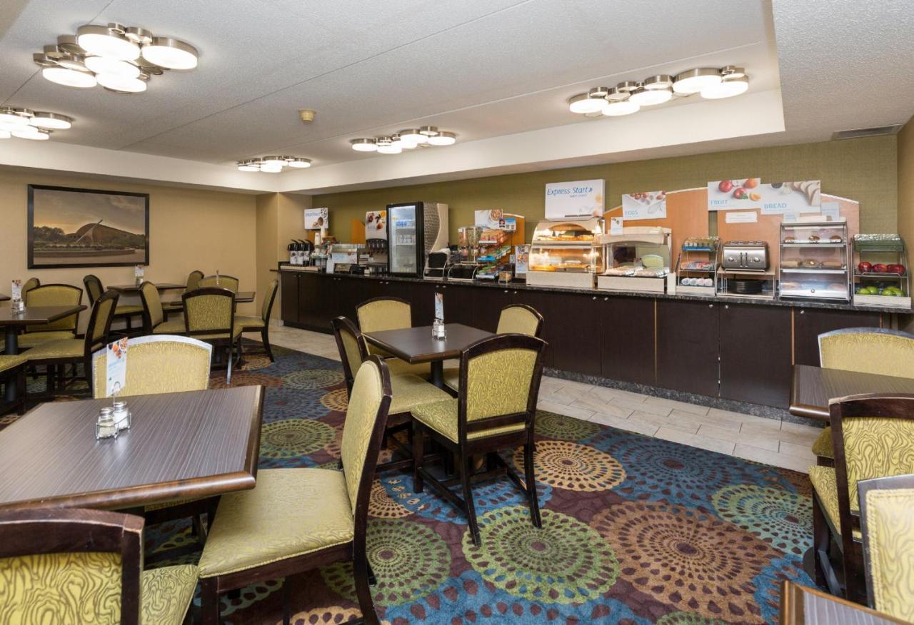 Holiday Inn Express Des Moines-At Drake University, An Ihg Hotel 외부 사진