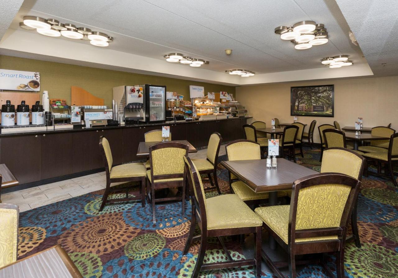 Holiday Inn Express Des Moines-At Drake University, An Ihg Hotel 외부 사진