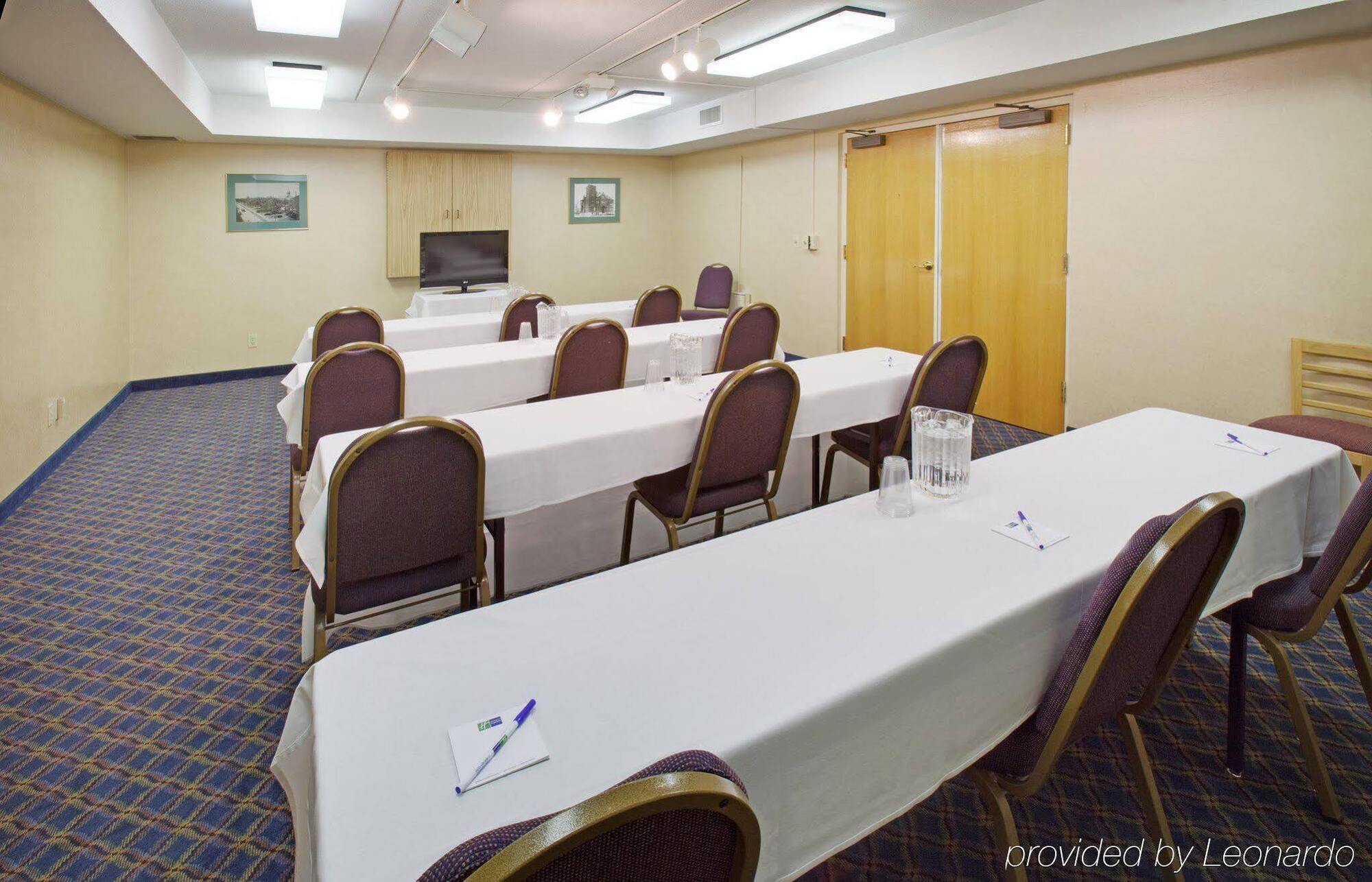 Holiday Inn Express Des Moines-At Drake University, An Ihg Hotel 외부 사진