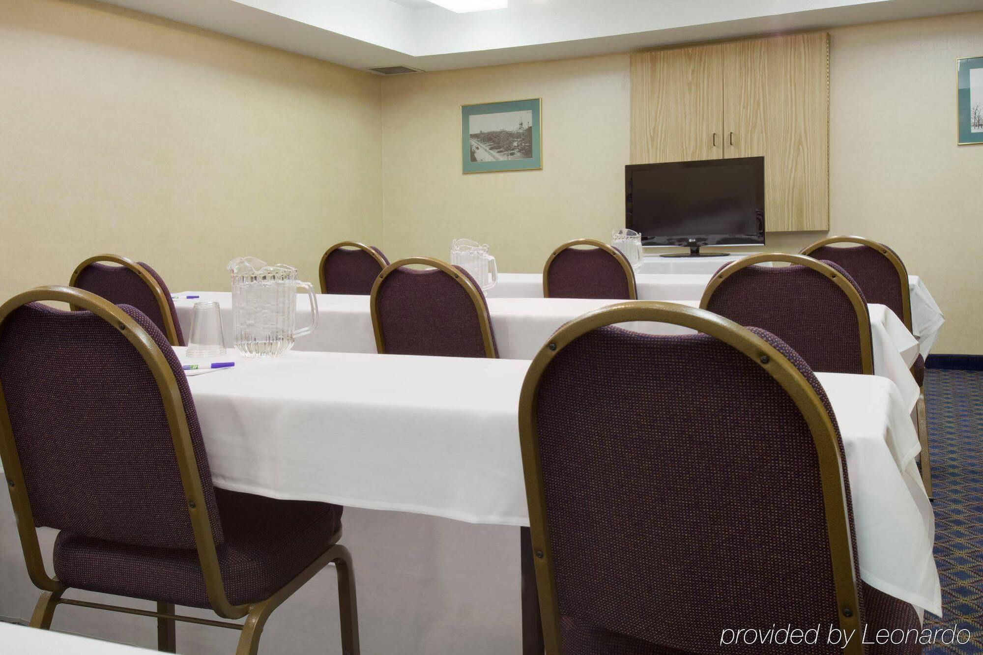 Holiday Inn Express Des Moines-At Drake University, An Ihg Hotel 외부 사진