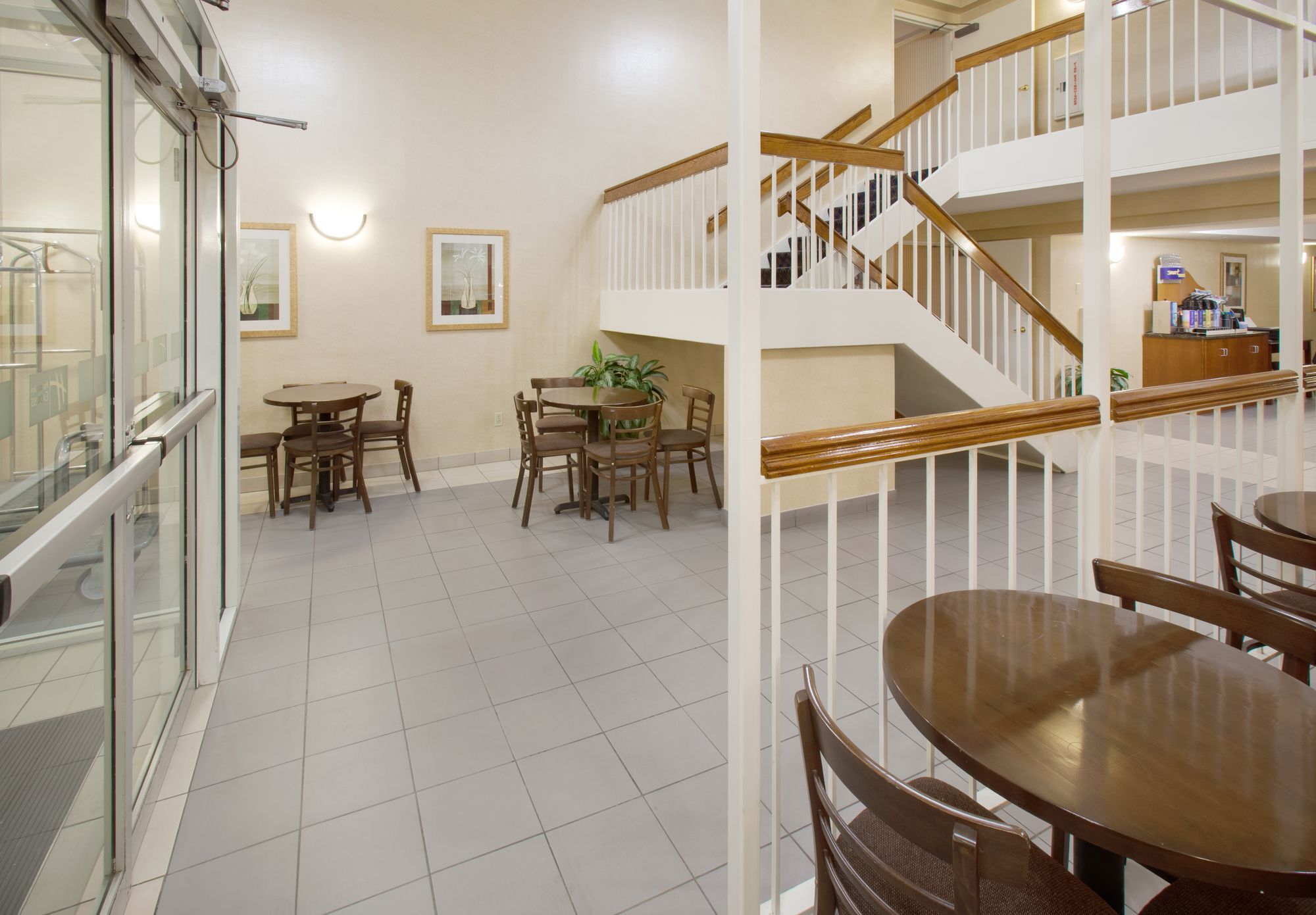 Holiday Inn Express Des Moines-At Drake University, An Ihg Hotel 외부 사진